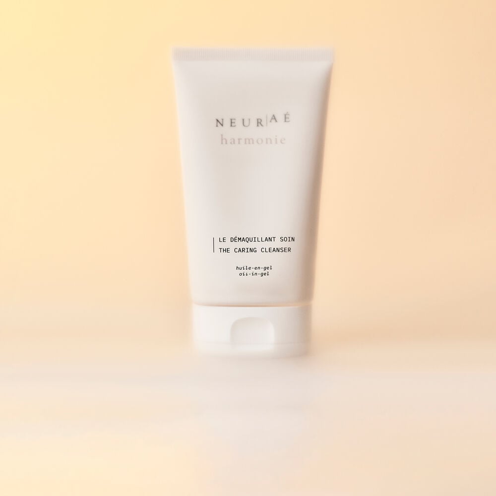 neura&eacute; caring cleanser packaging 