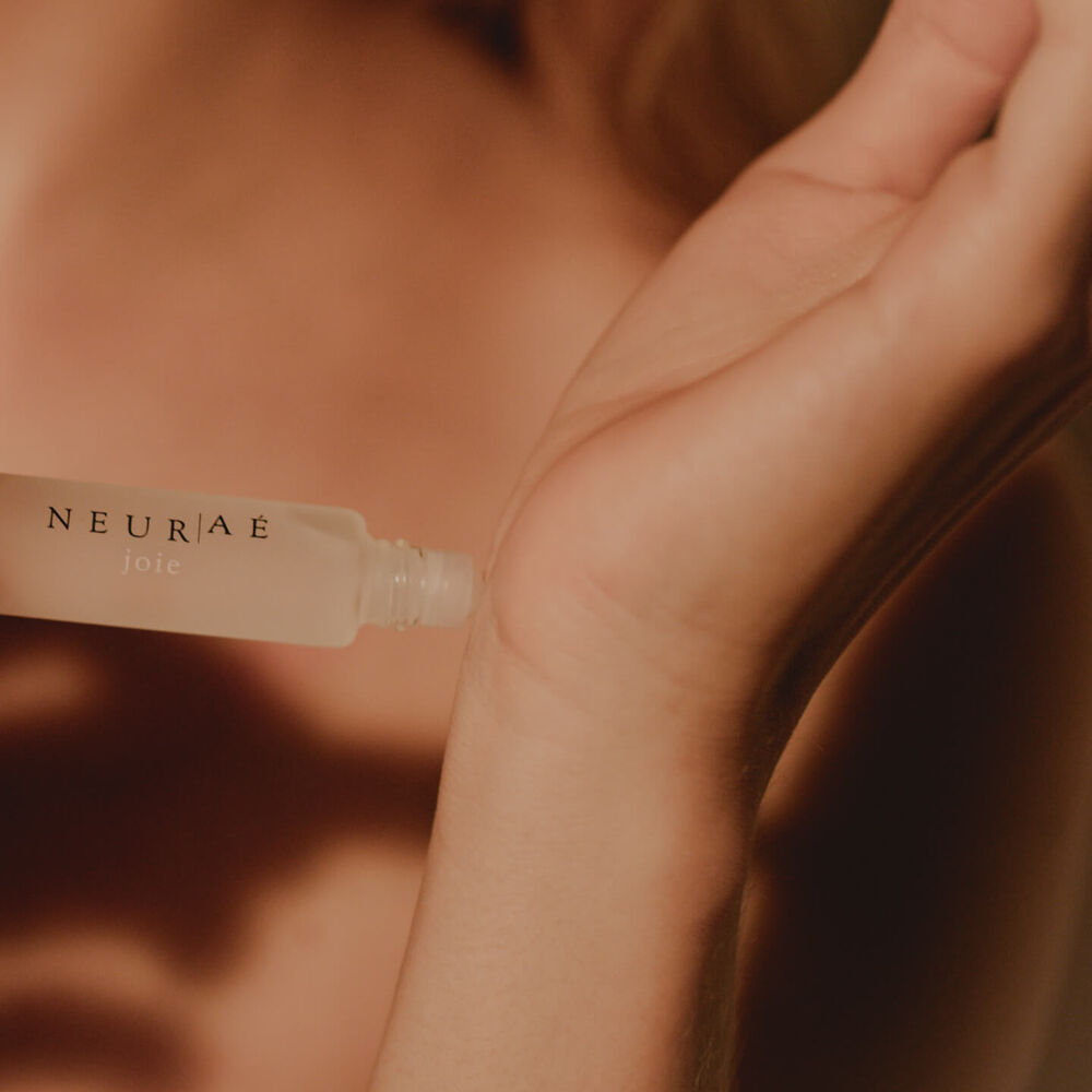 Neuraé joie Fragrance roll-on wrist 