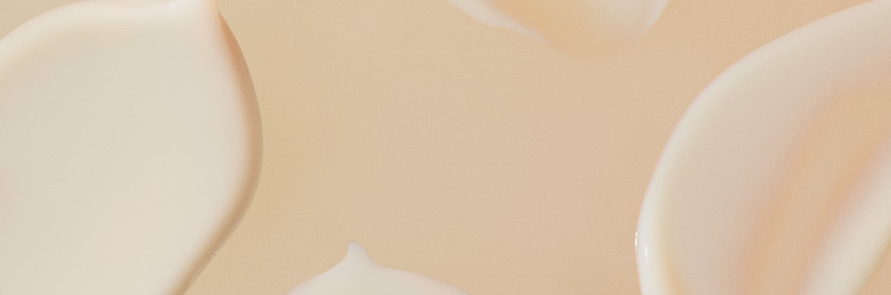 Visuel fond beige avec packaging contour des yeux Neura&eacute;