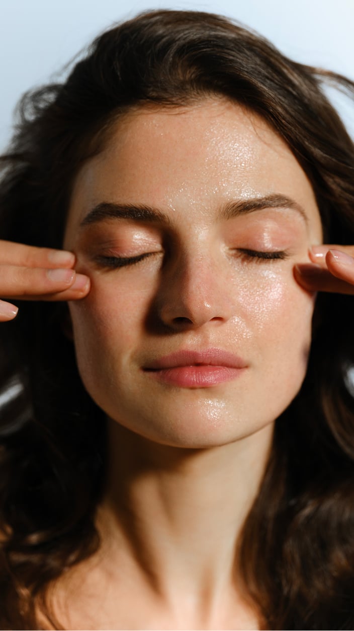 Application of harmonie Treatment Lotion